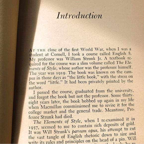 The Elements of Style (Third Edition) by William Strunk Jr. and E.B. White - Picture 5 of 5